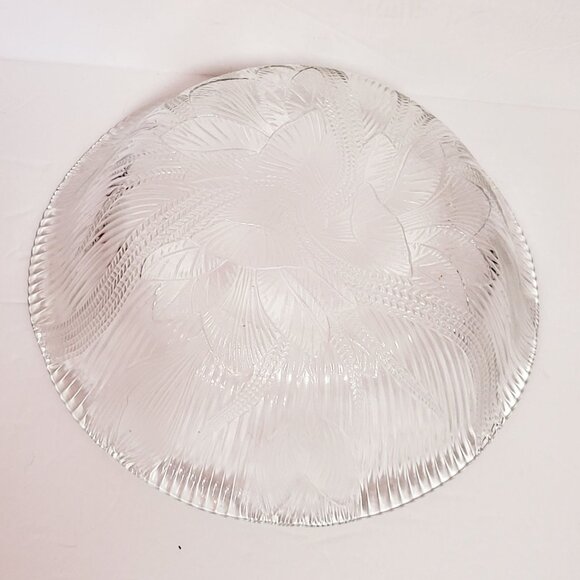 Vintage Clear Glass Crocus Pattern 9 Inch Salad Serving Bowl - Picture 7 of 11